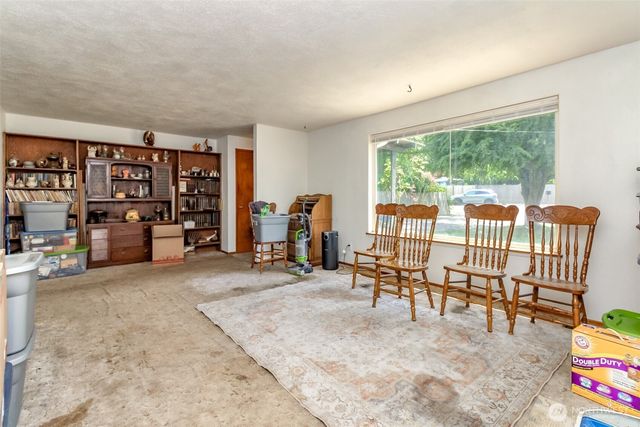 7130 Bentley Road E, Puyallup, WA 98371
