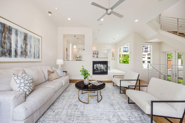 1942 W Clay Street, Houston, TX 77019