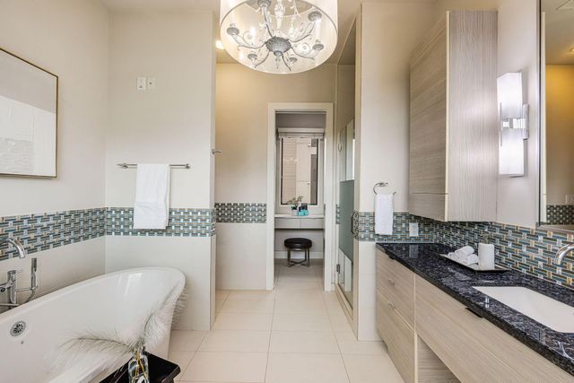 1942 W Clay Street, Houston, TX 77019