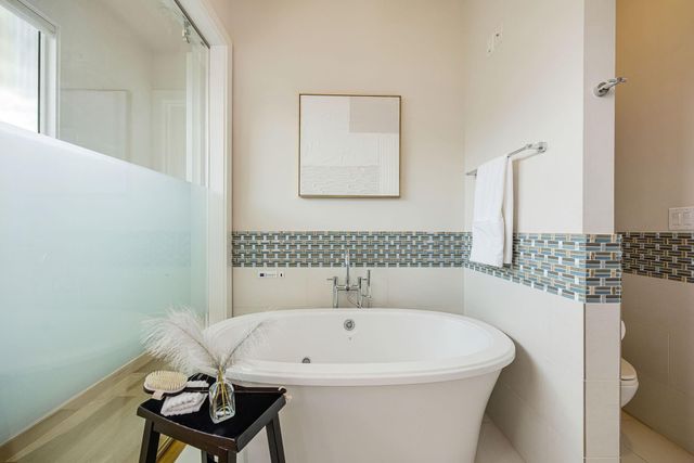 1942 W Clay Street, Houston, TX 77019