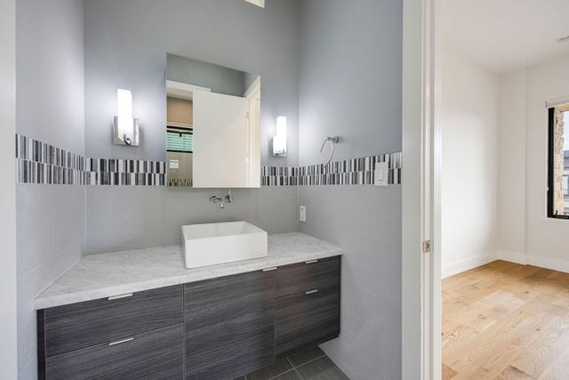 1942 W Clay Street, Houston, TX 77019