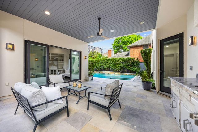 1942 W Clay Street, Houston, TX 77019