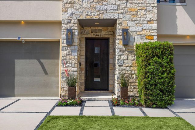 1942 W Clay Street, Houston, TX 77019