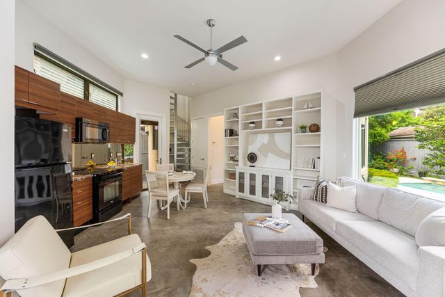 1942 W Clay Street, Houston, TX 77019