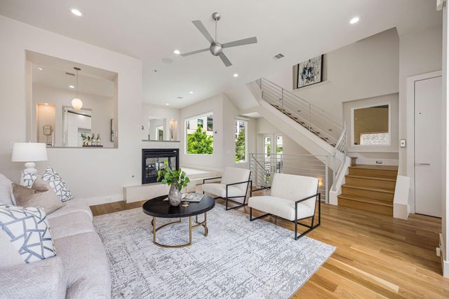 1942 W Clay Street, Houston, TX 77019