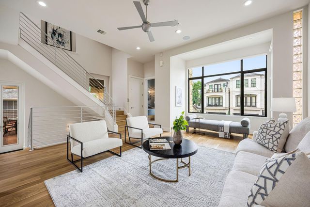 1942 W Clay Street, Houston, TX 77019