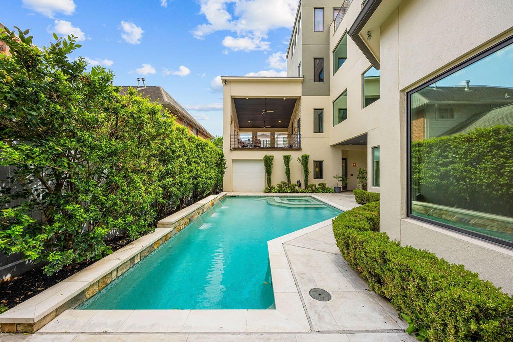 1942 W Clay Street, Houston, TX 77019