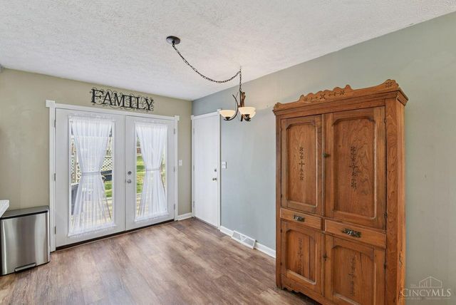 5276 Chateau Way, Fairfield, OH 45014