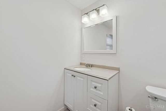 5276 Chateau Way, Fairfield, OH 45014