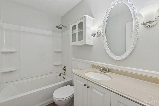 5276 Chateau Way, Fairfield, OH 45014