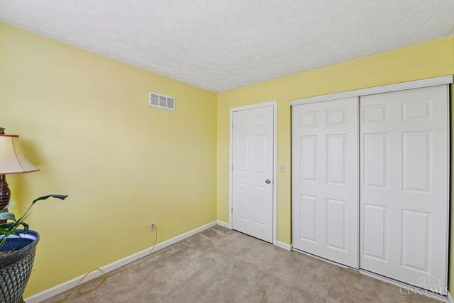 5276 Chateau Way, Fairfield, OH 45014