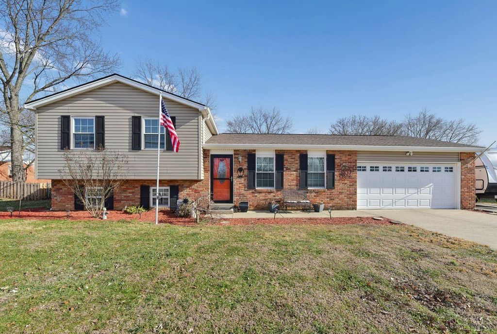 5276 Chateau Way, Fairfield, OH 45014