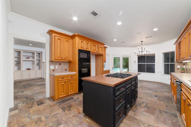 12155 Auburn Hills Drive, Tomball, TX 77377