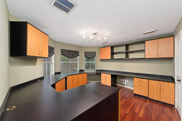 12155 Auburn Hills Drive, Tomball, TX 77377