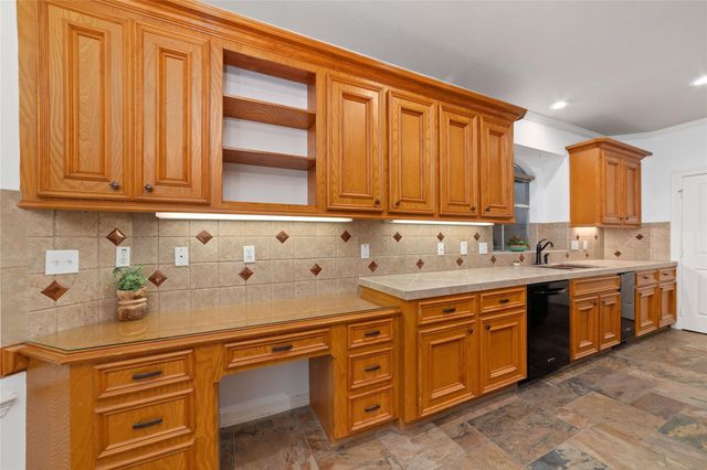 12155 Auburn Hills Drive, Tomball, TX 77377