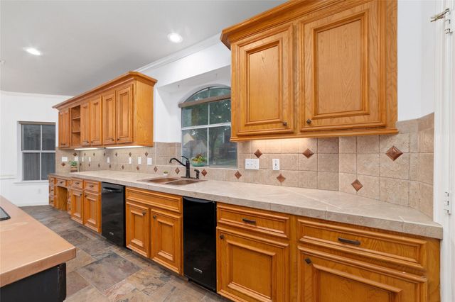 12155 Auburn Hills Drive, Tomball, TX 77377