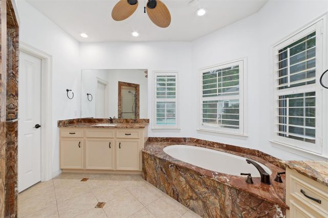 12155 Auburn Hills Drive, Tomball, TX 77377