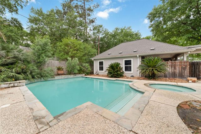 12155 Auburn Hills Drive, Tomball, TX 77377