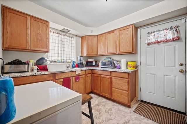 1534 Grant Street, N Braddock, PA 15104