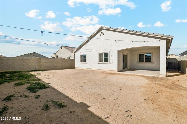 10833 W CHIPMAN Road, Tolleson, AZ 85353