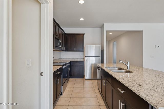 10833 W CHIPMAN Road, Tolleson, AZ 85353