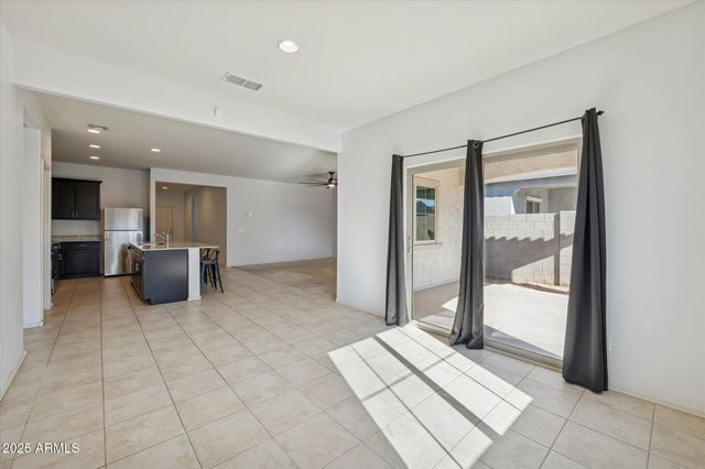 10833 W CHIPMAN Road, Tolleson, AZ 85353