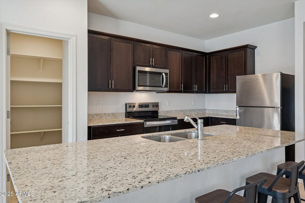 10833 W CHIPMAN Road, Tolleson, AZ 85353 — photo 3