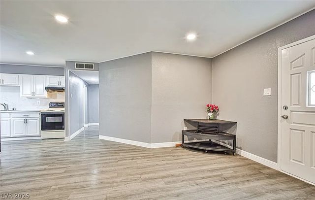 15 Washington Way, Henderson, NV 89015