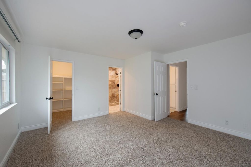 Image 23 of property listing at 5167 E Dwight Way, Fresno, CA 93727