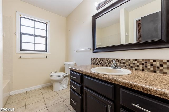 550 Caloosa Estates DR, Labelle, FL 33935