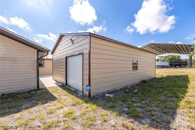 550 Caloosa Estates DR, Labelle, FL 33935