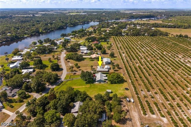 550 Caloosa Estates DR, Labelle, FL 33935