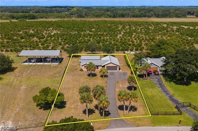 550 Caloosa Estates DR, Labelle, FL 33935