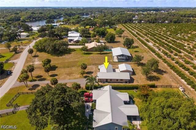 550 Caloosa Estates DR, Labelle, FL 33935