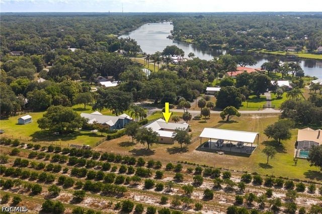 550 Caloosa Estates DR, Labelle, FL 33935