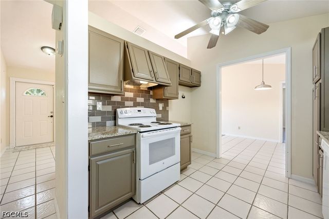 550 Caloosa Estates DR, Labelle, FL 33935