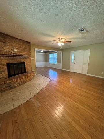 512 E Willow Lane, Princeton, TX 75407
