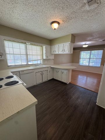 512 E Willow Lane, Princeton, TX 75407