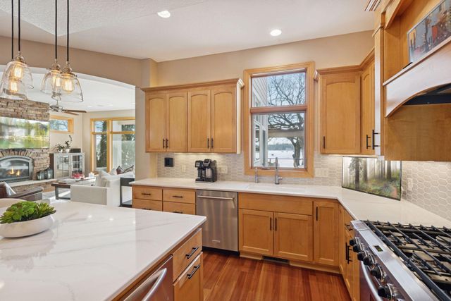 4743 Island View Drive, Mound, MN 55364