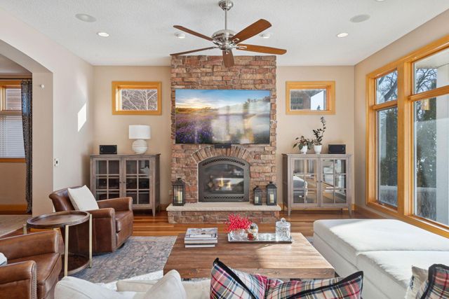 4743 Island View Drive, Mound, MN 55364