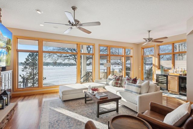 4743 Island View Drive, Mound, MN 55364