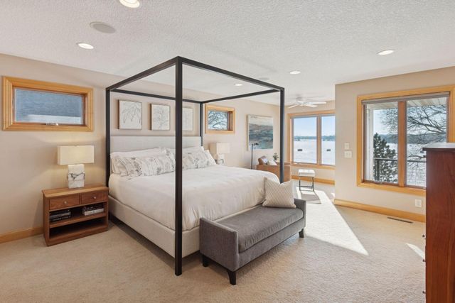 4743 Island View Drive, Mound, MN 55364