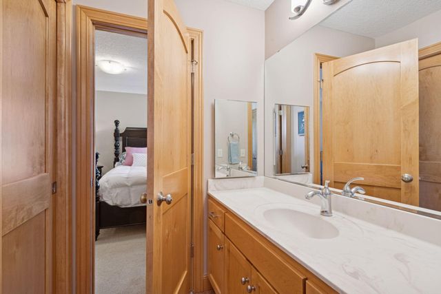 4743 Island View Drive, Mound, MN 55364