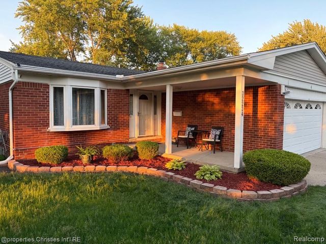 32234 Lancaster Drive, Warren, MI 48088