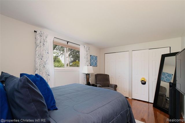32234 Lancaster Drive, Warren, MI 48088