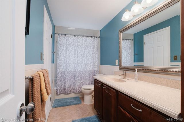 32234 Lancaster Drive, Warren, MI 48088