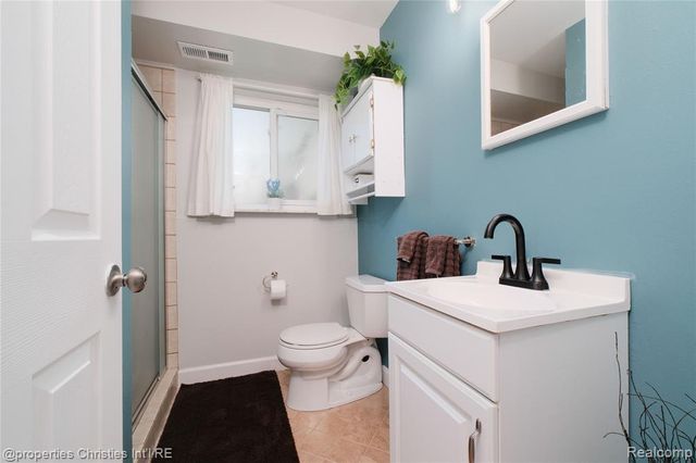 32234 Lancaster Drive, Warren, MI 48088