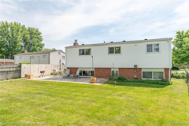 32234 Lancaster Drive, Warren, MI 48088