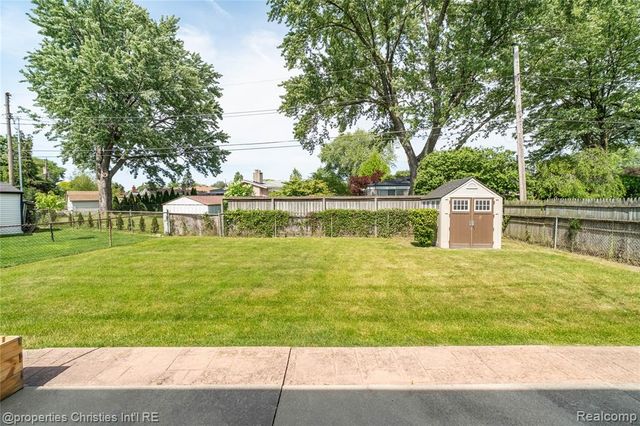 32234 Lancaster Drive, Warren, MI 48088