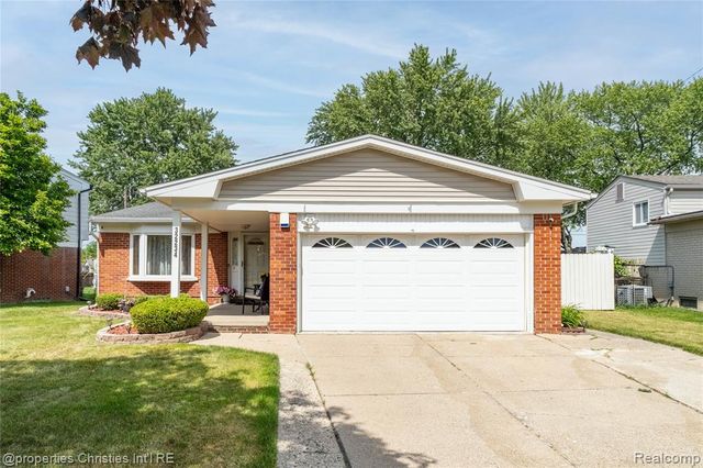 32234 Lancaster Drive, Warren, MI 48088